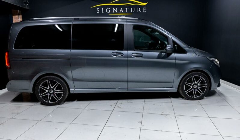 
								2022 Mercedes-Benz V-Class V300d Exclusive AMG Line full									