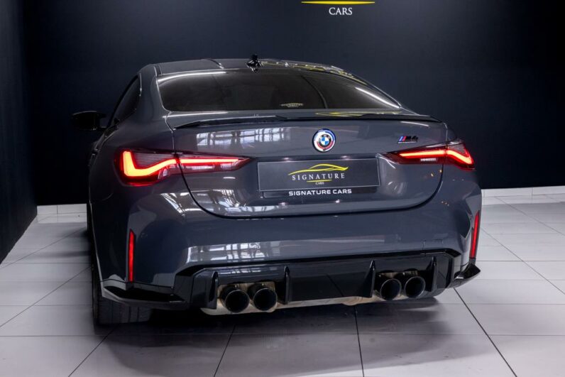 
								2022 BMW M4 Competition Coupe M Xdrive full									