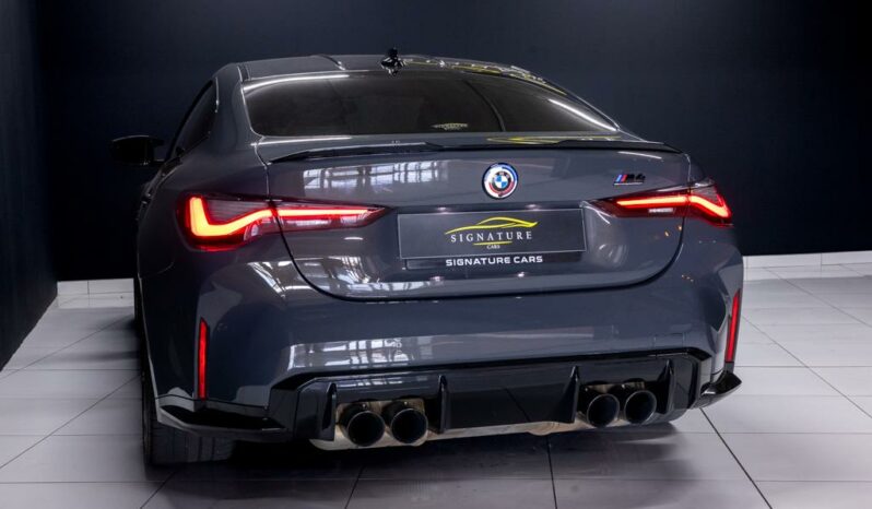 
								2022 BMW M4 Competition Coupe M Xdrive full									