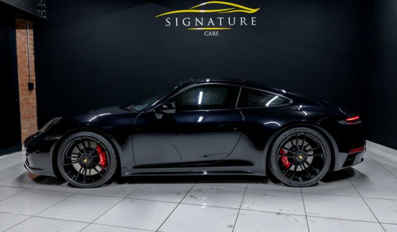 
								2022 Porsche 911 Carrera 4 GTS Coupe full									