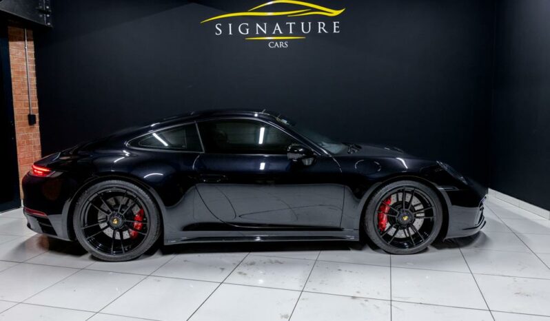 
								2022 Porsche 911 Carrera 4 GTS Coupe full									