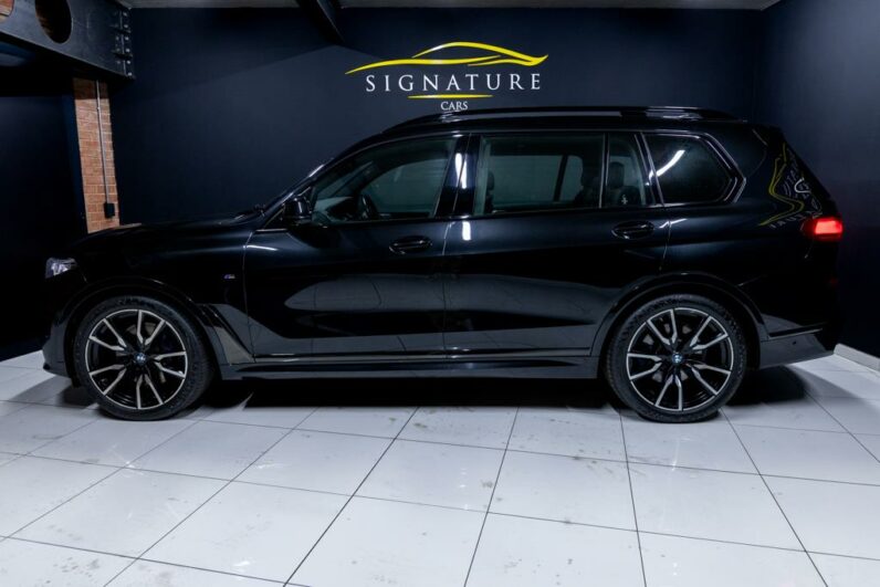 
								2021 BMW X7 xDrive30d M Sport full									