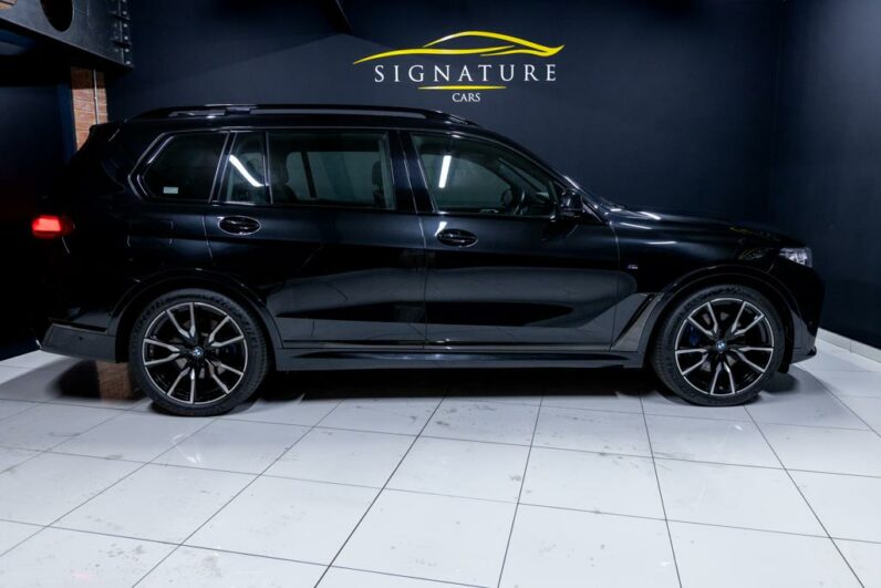 
								2021 BMW X7 xDrive30d M Sport full									