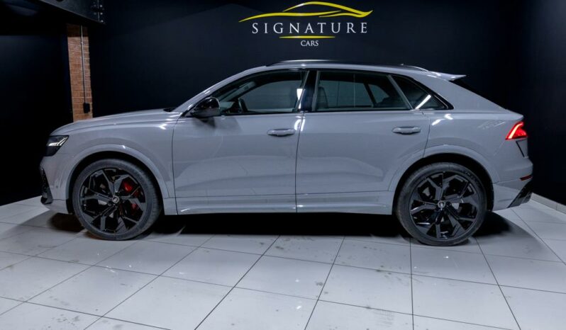 
								2024 Audi RSQ8 Quattro full									