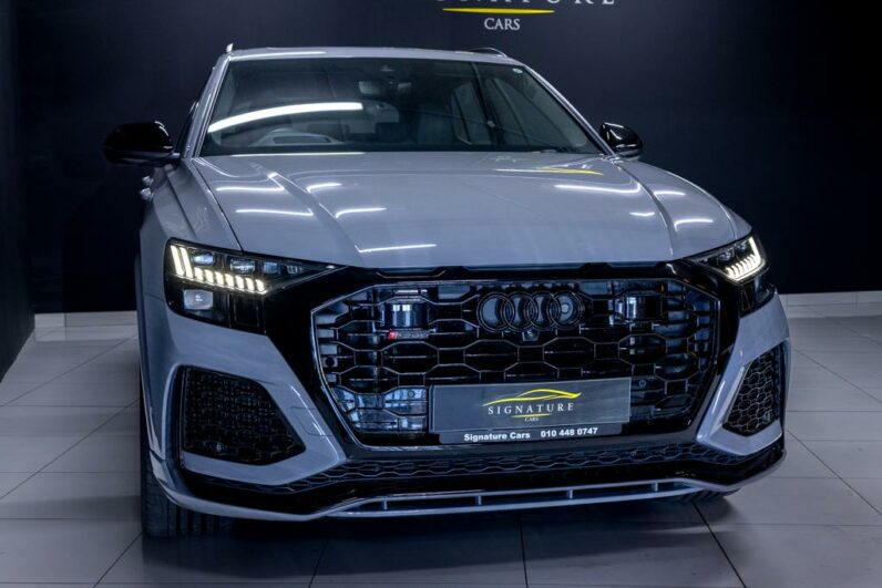 
								2024 Audi RSQ8 Quattro full									