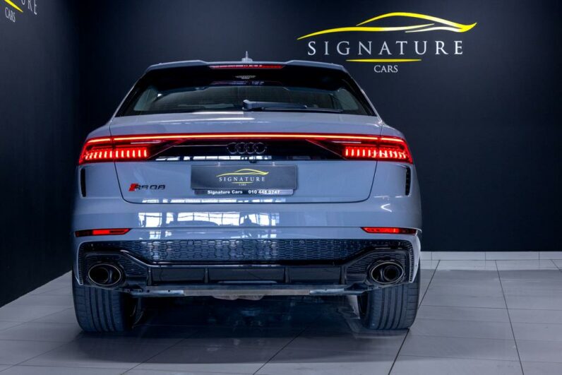 
								2024 Audi RSQ8 Quattro full									