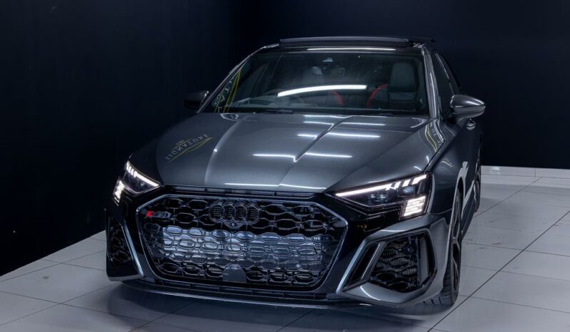 
								2022 Audi RS3 Sportback Quattro full									