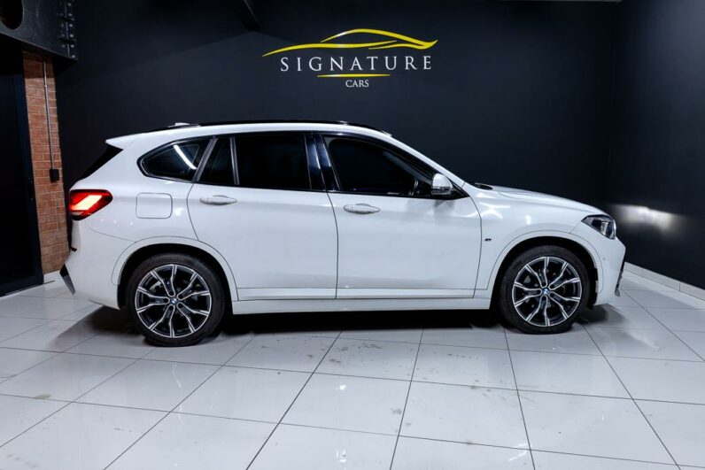 
								2022 BMW X1 sDrive18i M Sport full									