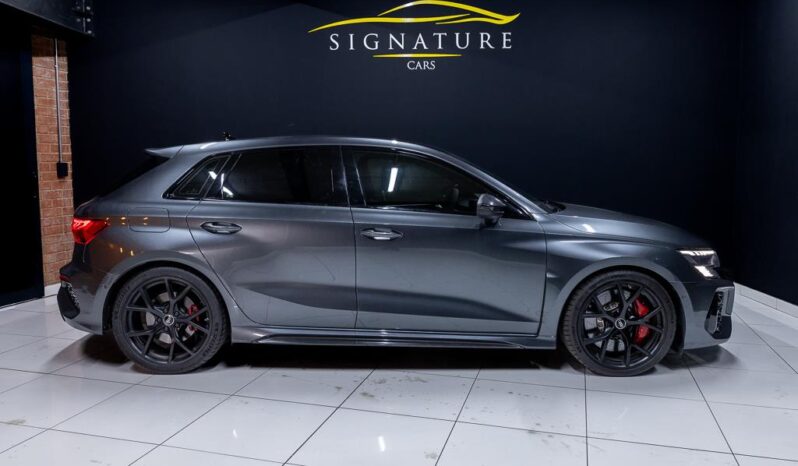 
								2022 Audi RS3 Sportback Quattro full									