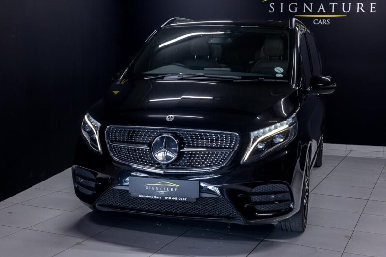 
								2024 Mercedes-Benz V-Class V300d Exclusive AMG Line full									