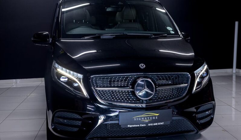 
								2024 Mercedes-Benz V-Class V300d Exclusive AMG Line full									