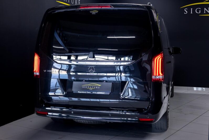 
								2024 Mercedes-Benz V-Class V300d Exclusive AMG Line full									