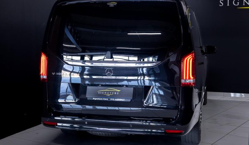 
								2024 Mercedes-Benz V-Class V300d Exclusive AMG Line full									