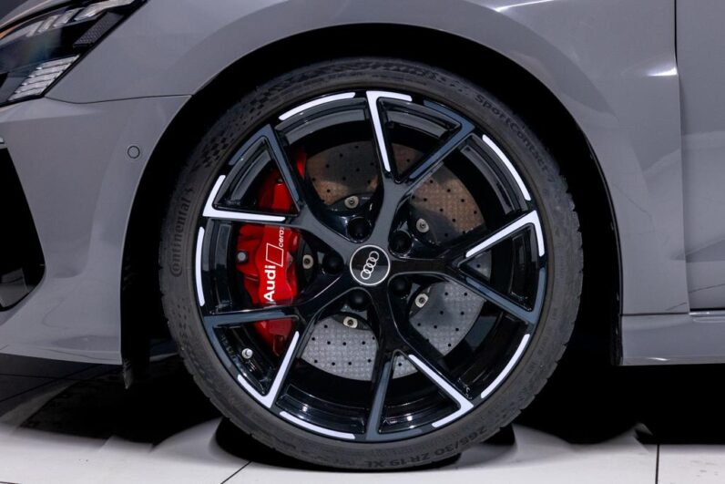 
								2022 Audi RS3 Sportback Quattro full									
