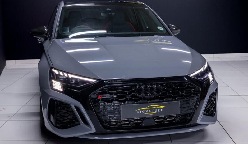 
								2022 Audi RS3 Sportback Quattro full									