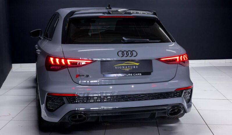 
								2022 Audi RS3 Sportback Quattro full									