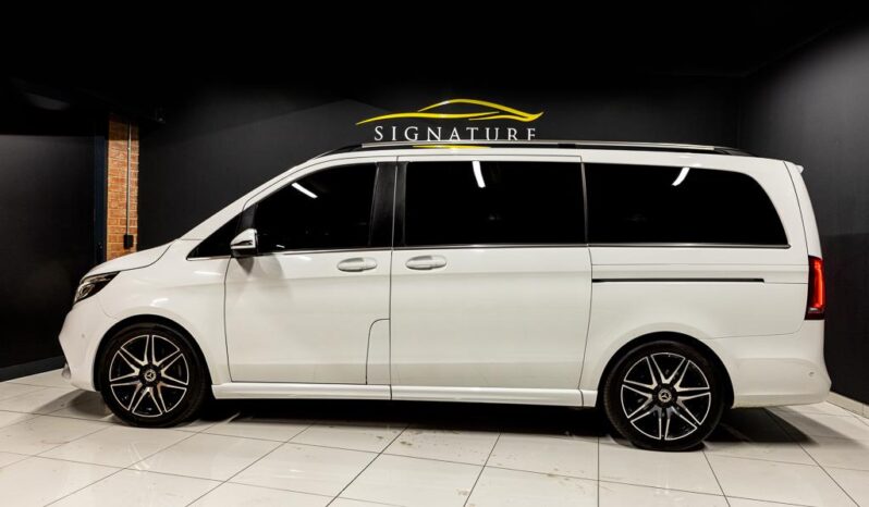 
								2022 Mercedes-Benz V-Class V300d Exclusive AMG Line full									