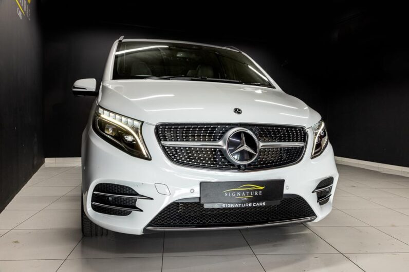 
								2022 Mercedes-Benz V-Class V300d Exclusive AMG Line full									