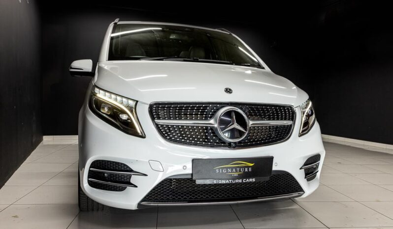 
								2022 Mercedes-Benz V-Class V300d Exclusive AMG Line full									