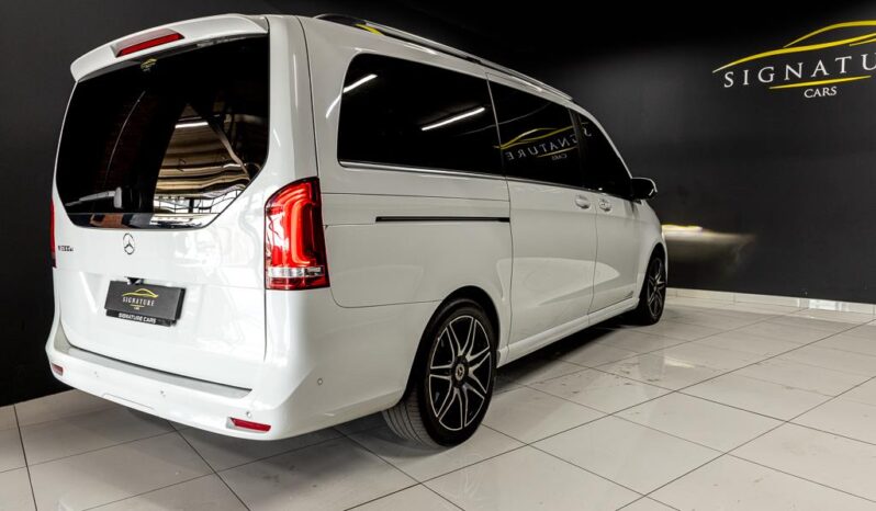 
								2022 Mercedes-Benz V-Class V300d Exclusive AMG Line full									