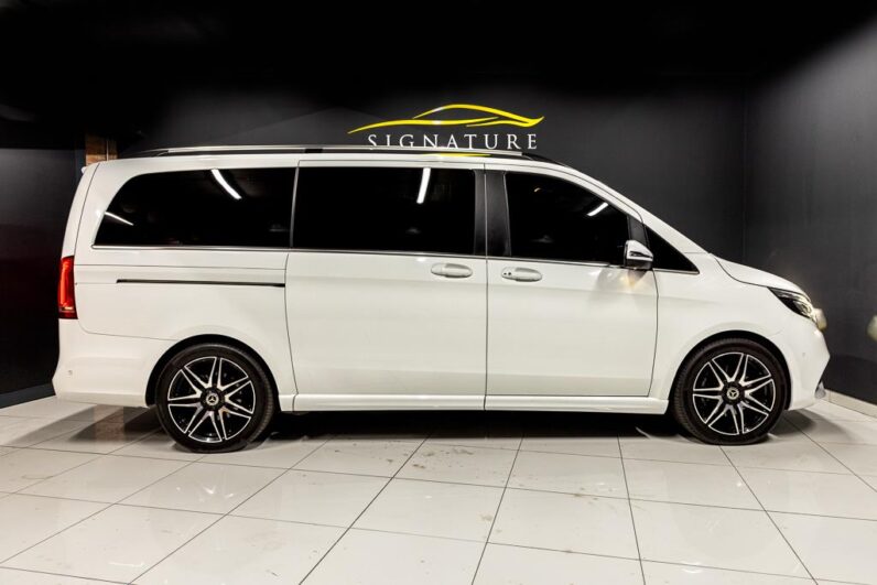 
								2022 Mercedes-Benz V-Class V300d Exclusive AMG Line full									
