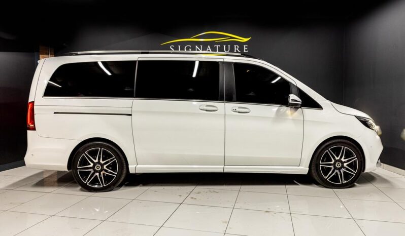 
								2022 Mercedes-Benz V-Class V300d Exclusive AMG Line full									