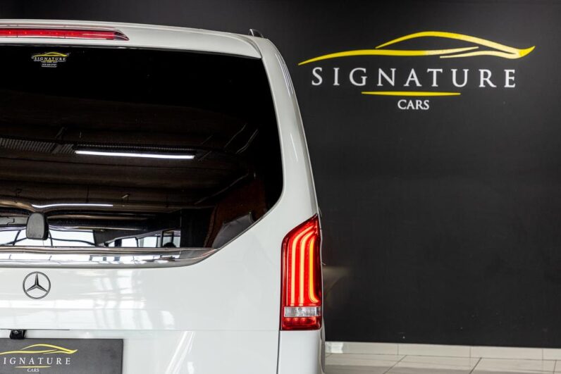 
								2022 Mercedes-Benz V-Class V300d Exclusive AMG Line full									