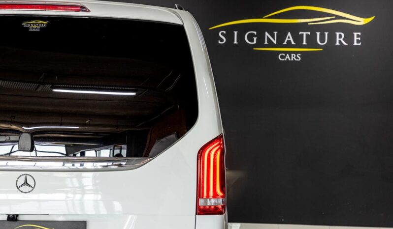 
								2022 Mercedes-Benz V-Class V300d Exclusive AMG Line full									