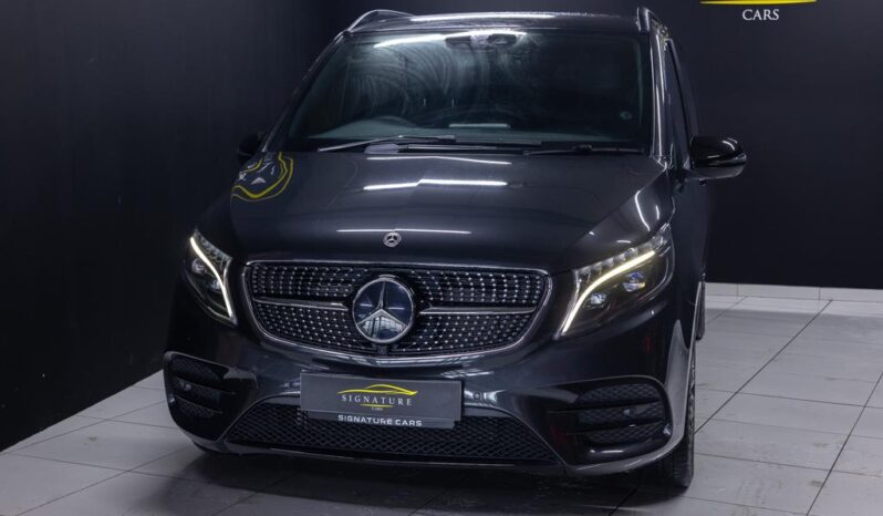 
								2023 Mercedes-Benz V-Class V300d Exclusive AMG Line full									