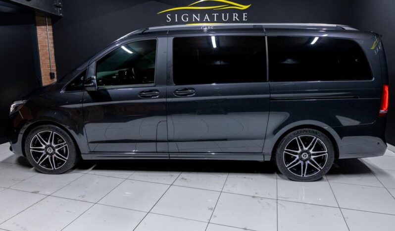 
								2023 Mercedes-Benz V-Class V300d Exclusive AMG Line full									