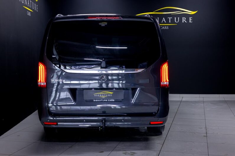 
								2023 Mercedes-Benz V-Class V300d Exclusive AMG Line full									
