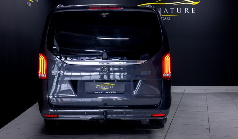 
								2023 Mercedes-Benz V-Class V300d Exclusive AMG Line full									