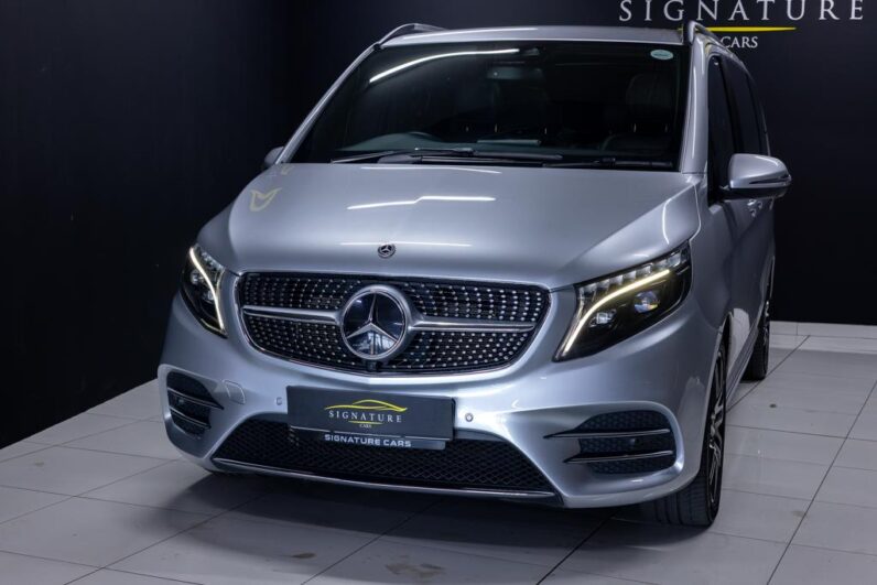 
								2023 Mercedes-Benz V-Class V300d Exclusive AMG Line full									