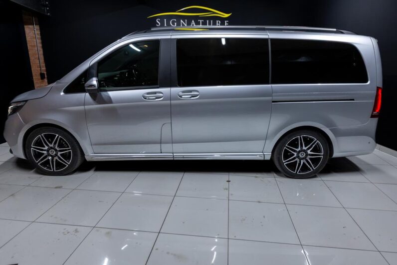 
								2023 Mercedes-Benz V-Class V300d Exclusive AMG Line full									