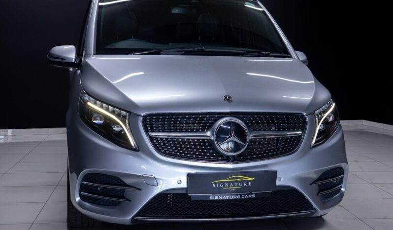 
								2023 Mercedes-Benz V-Class V300d Exclusive AMG Line full									