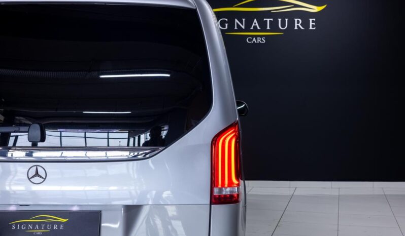 
								2023 Mercedes-Benz V-Class V300d Exclusive AMG Line full									