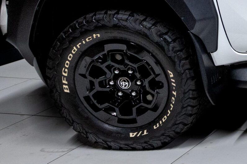 
								2025 Toyota Hilux 2.8GD-6 Double Cab 4×4 GR-Sport full									