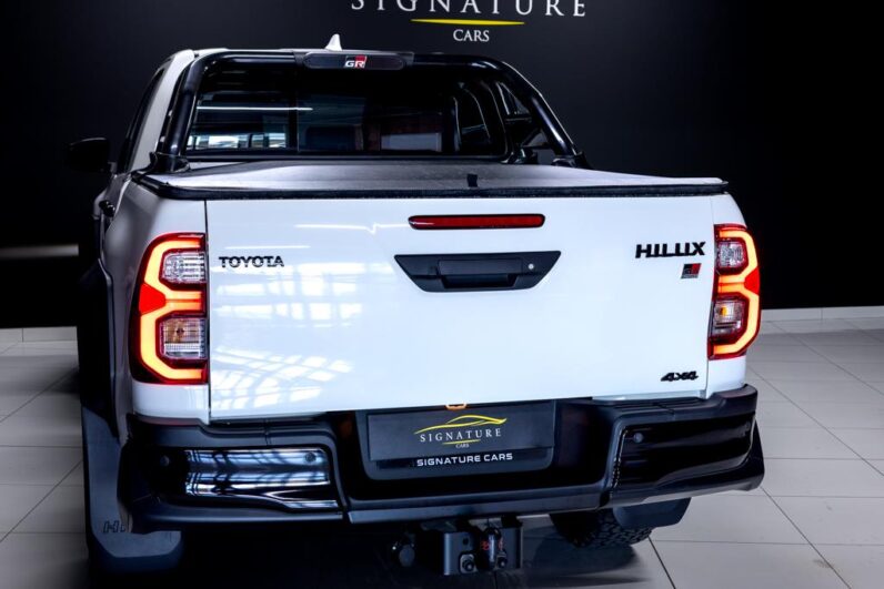 
								2025 Toyota Hilux 2.8GD-6 Double Cab 4×4 GR-Sport full									