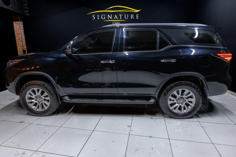 
								2022 Toyota Fortuner 2.8GD-6 VX full									