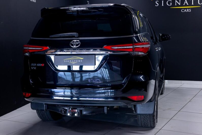 
								2022 Toyota Fortuner 2.8GD-6 VX full									