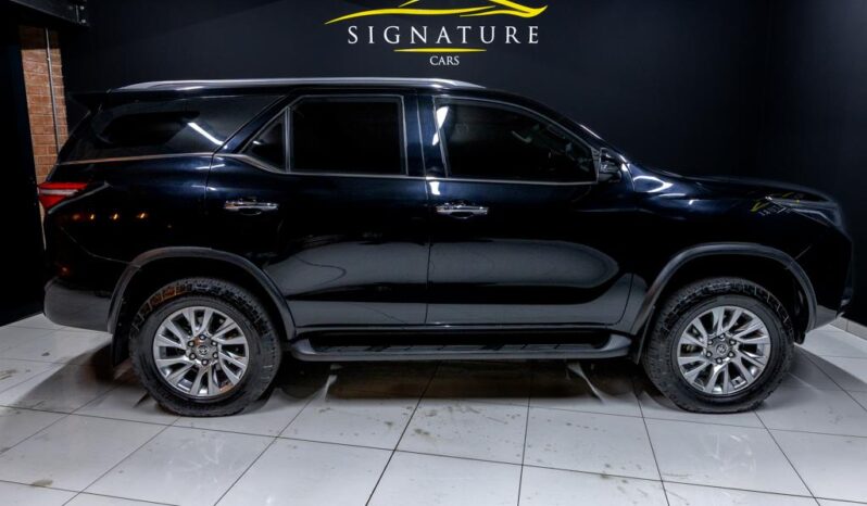 
								2022 Toyota Fortuner 2.8GD-6 VX full									