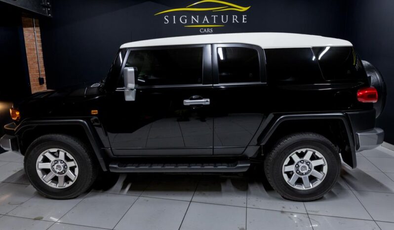 
								2022 Toyota FJ Cruiser FJ Cruiser full									