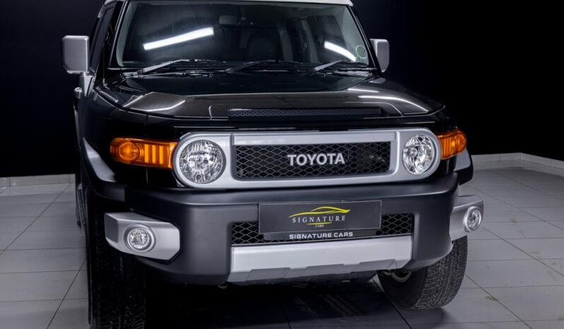 
								2022 Toyota FJ Cruiser FJ Cruiser full									
