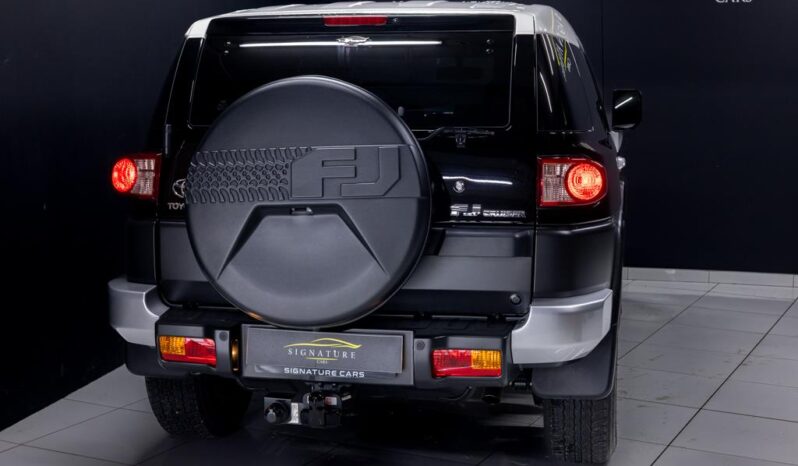 
								2022 Toyota FJ Cruiser FJ Cruiser full									