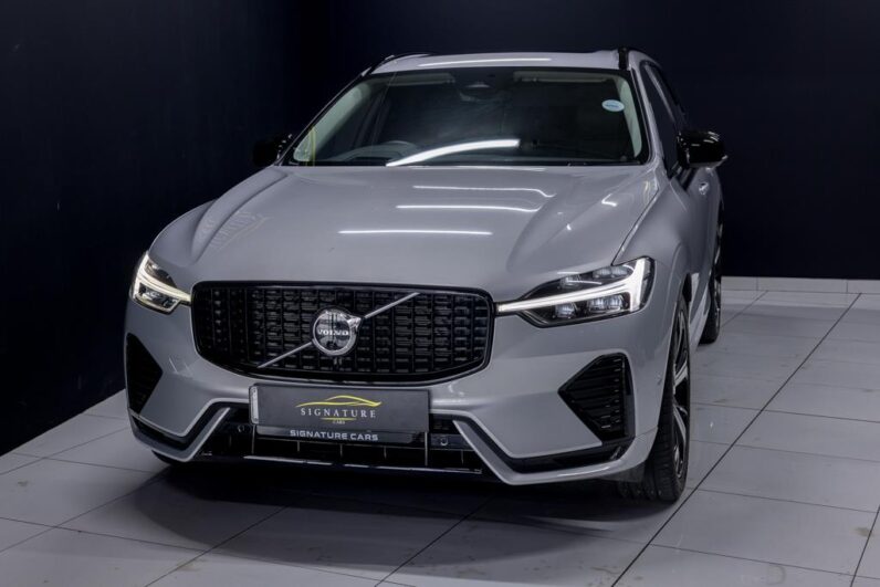 
								2024 Volvo XC60 B5 AWD Ultimate Dark full									