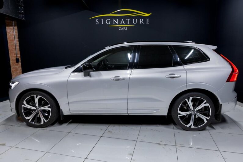 
								2024 Volvo XC60 B5 AWD Ultimate Dark full									