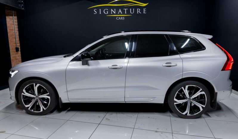 
								2024 Volvo XC60 B5 AWD Ultimate Dark full									