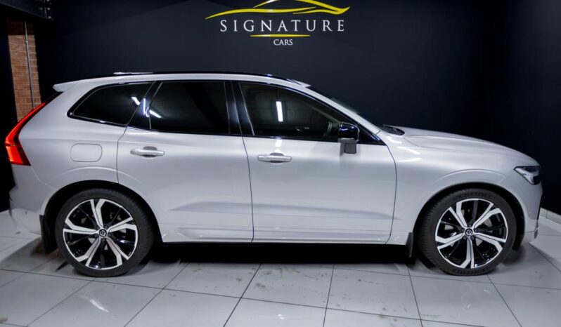 
								2024 Volvo XC60 B5 AWD Ultimate Dark full									