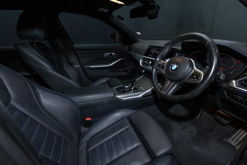 
								2022 BMW 3 Series 330i M Sport full									