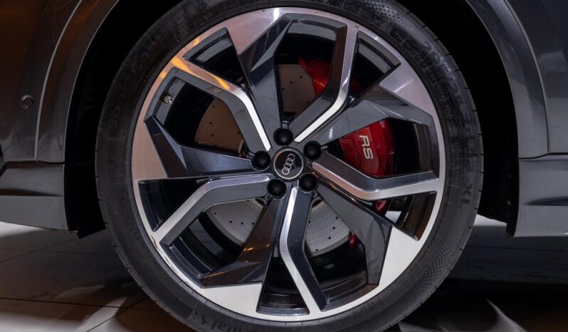
								2024 Audi RSQ8 Quattro full									